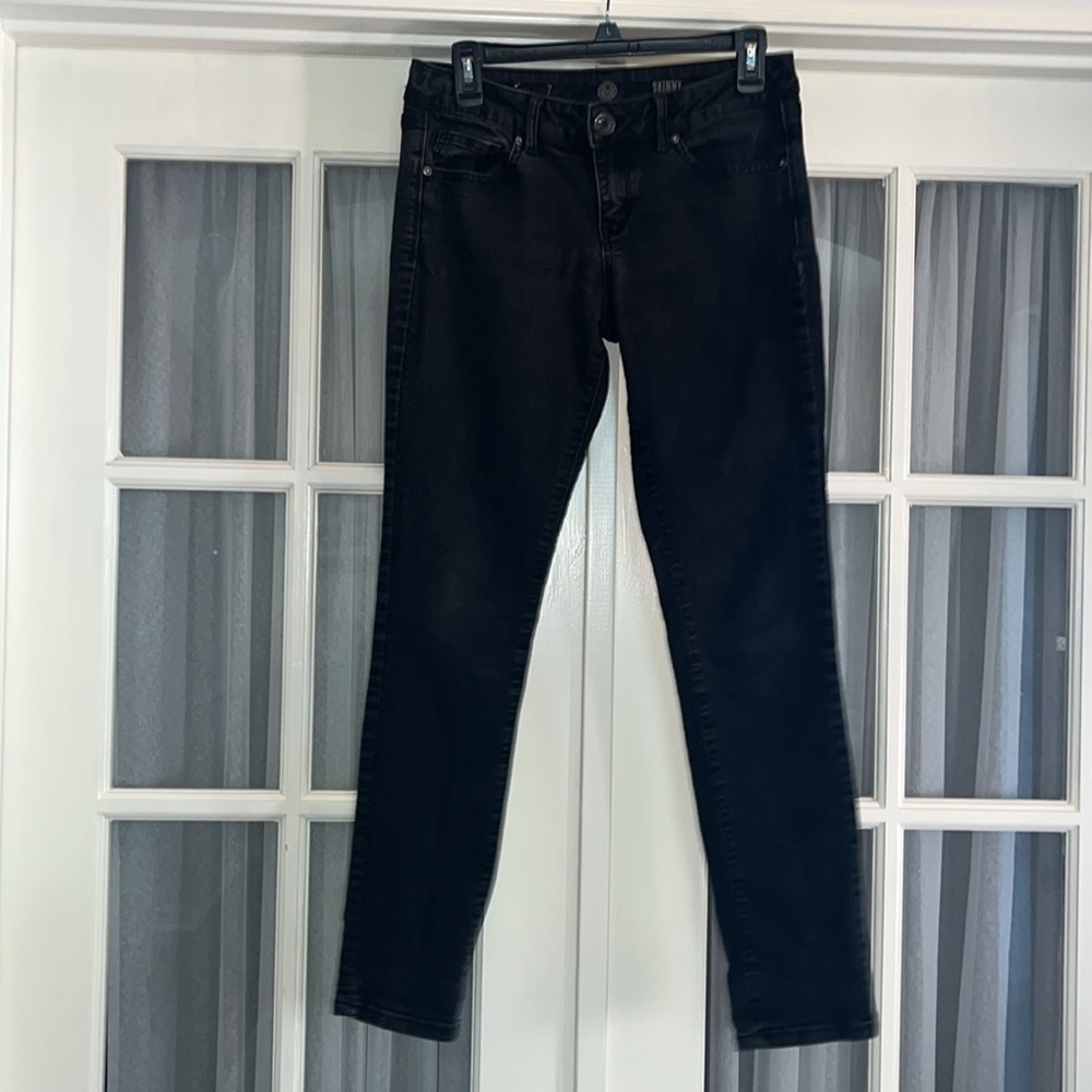 So Skinny black mid rise faded black denim jeans Size 7